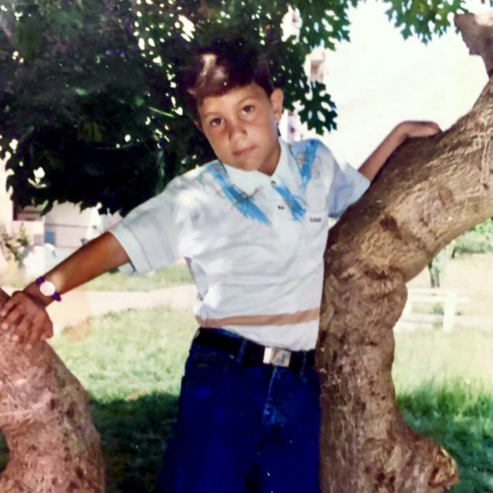 Dayron Esperon de niño en Cuba
